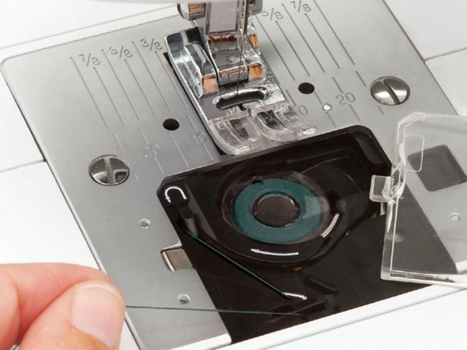 Carina Computer Nähmaschine »Saphira«, 100 Nähprogramme, 7 Knopflöcher, Mit Anschiebetisch 5 Carina Computer Nähmaschine »Saphira«, 100 Nähprogramme, 7 Knopflöcher, Mit Anschiebetisch – Bild 5