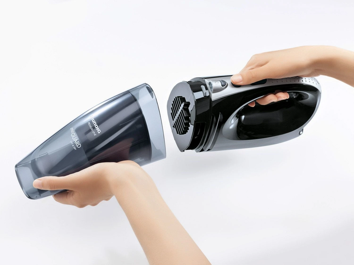 GRUNDIG Nass-Trockensauger »VCH 6130«, Inklusive Fugendüse Und Bürstenaufsätzen, Kabellos 4 GRUNDIG Nass-Trockensauger »VCH 6130«, Inklusive Fugendüse Und Bürstenaufsätzen, Kabellos – Bild 4