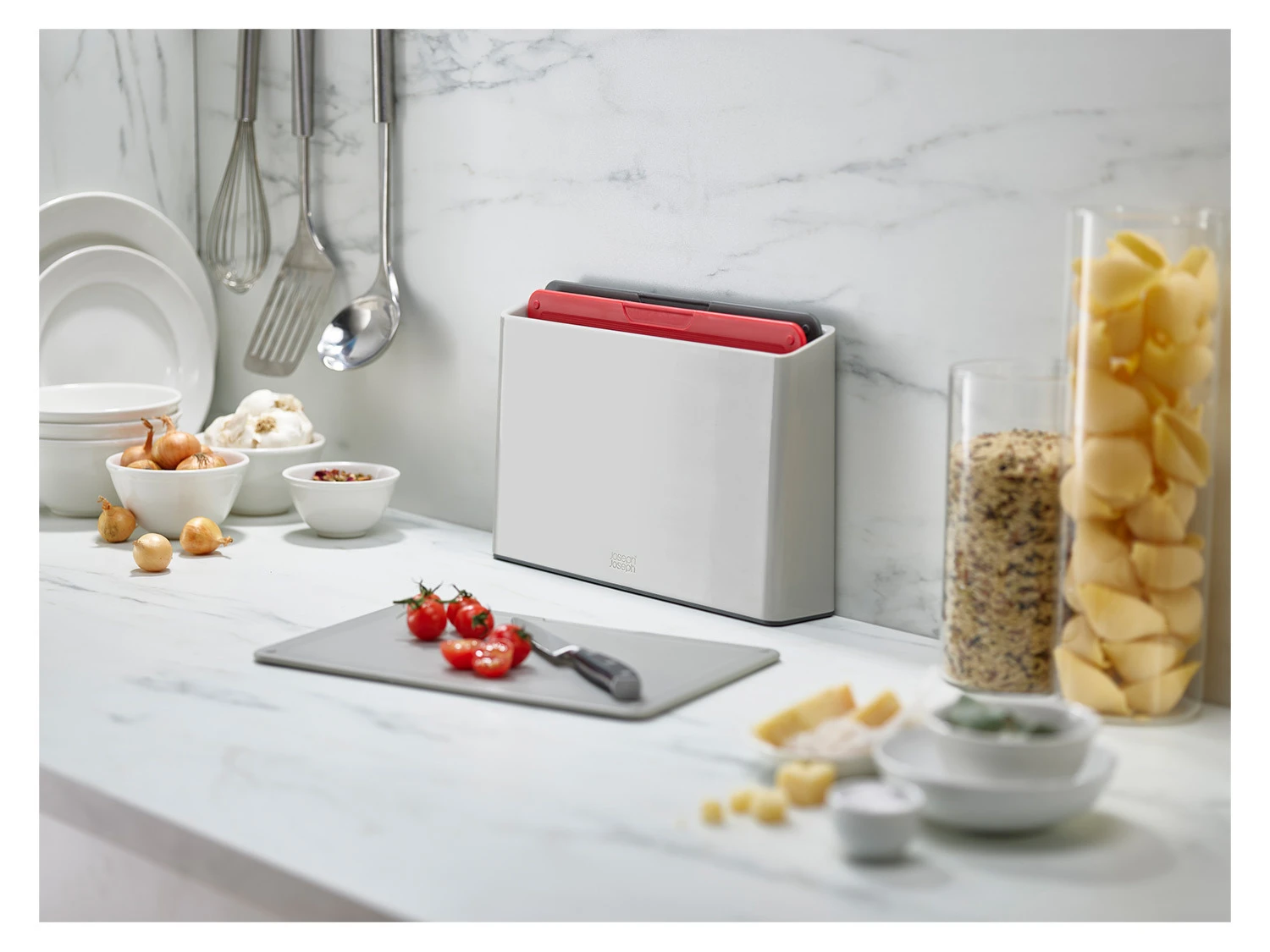 Joseph Joseph Duo Schneidebretter-Set 3-teilig - Grau 4 Joseph Joseph Duo Schneidebretter-Set 3-teilig - Grau – Bild 4